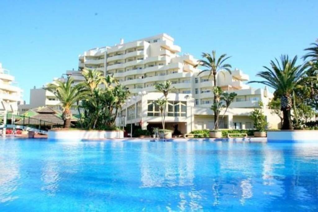 Sol Apartment - C&G Benal Beach Benalmádena Eksteriør billede