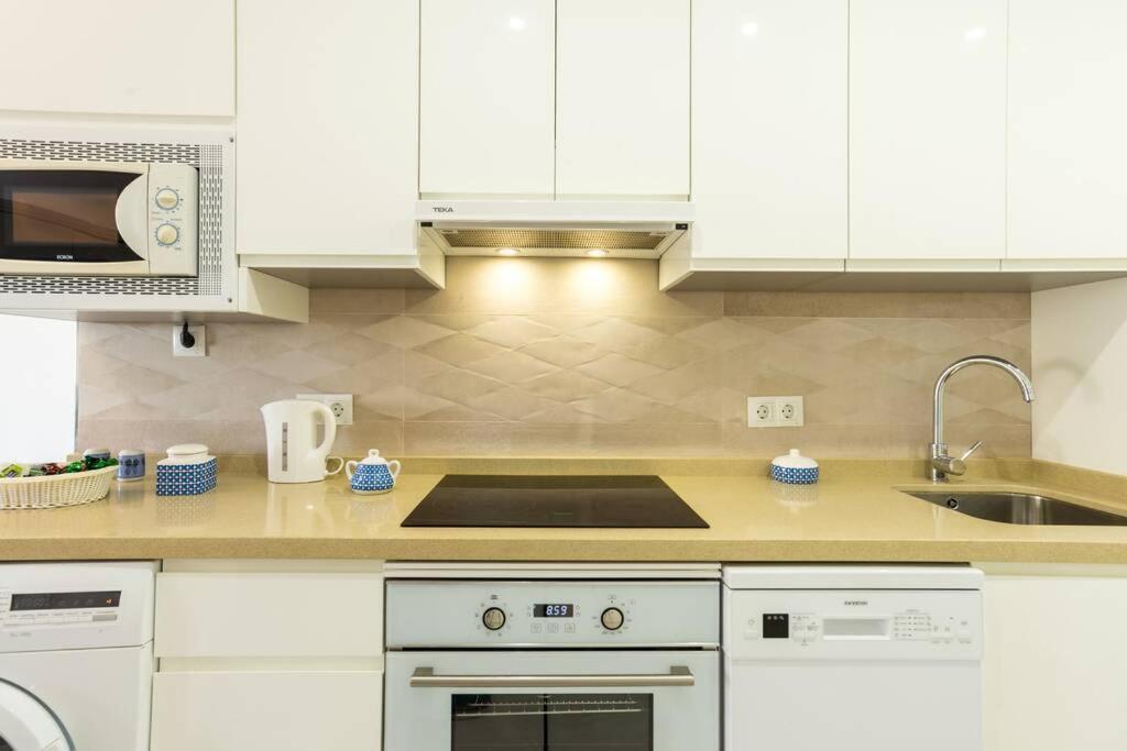 Sol Apartment - C&G Benal Beach Benalmádena Eksteriør billede