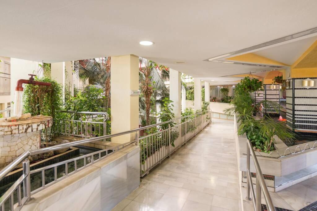 Sol Apartment - C&G Benal Beach Benalmádena Eksteriør billede