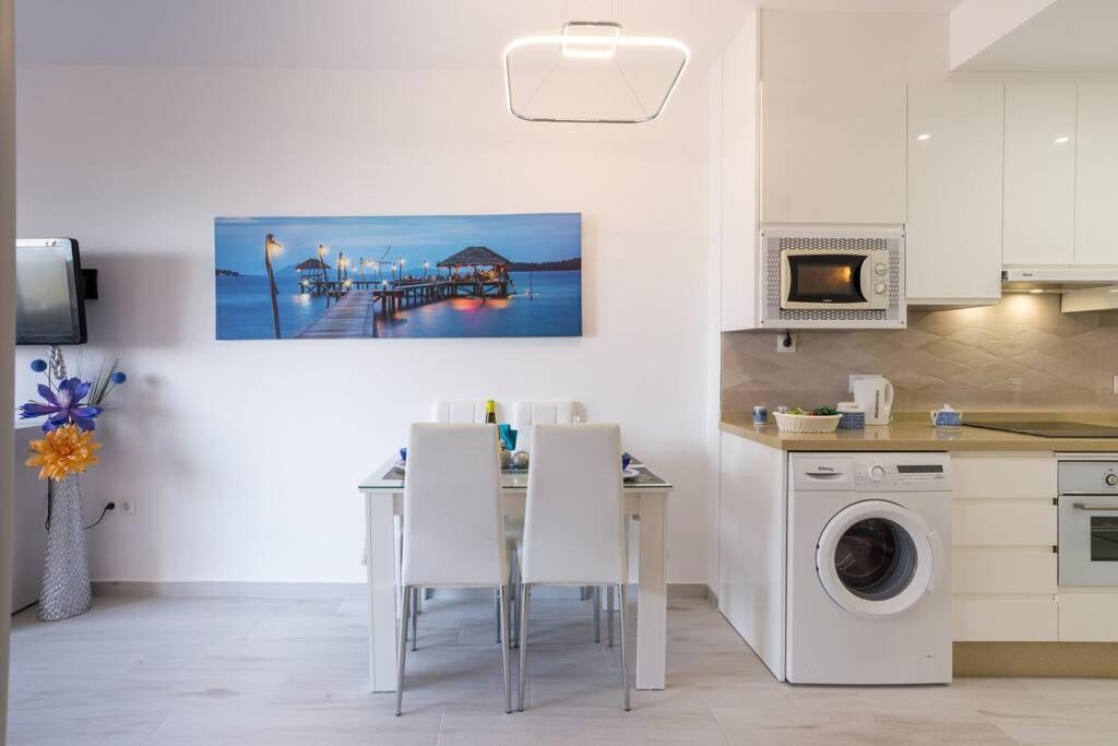 Sol Apartment - C&G Benal Beach Benalmádena Eksteriør billede