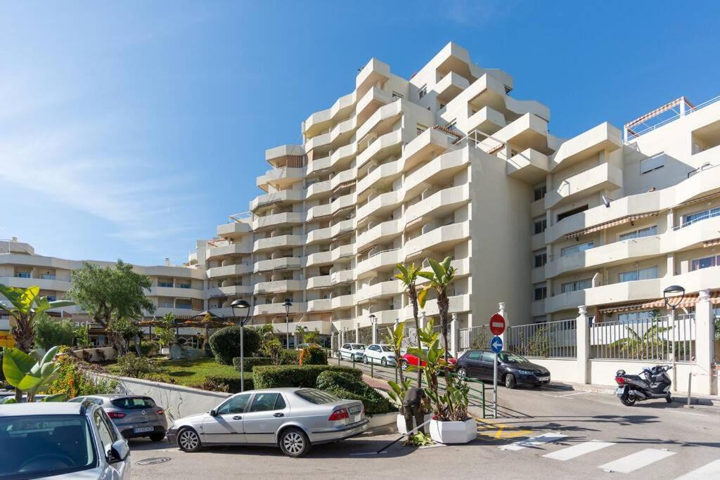 Sol Apartment - C&G Benal Beach Benalmádena Eksteriør billede