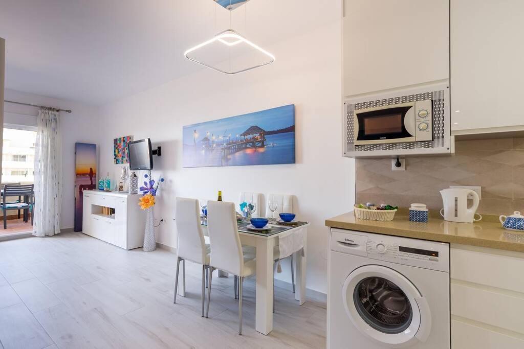 Sol Apartment - C&G Benal Beach Benalmádena Eksteriør billede